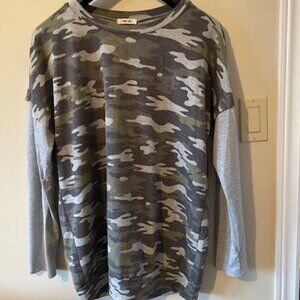 First Love long sleeved camouflage grey jersey sweater – Size L